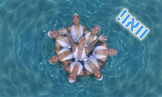 15 תמונות של שחייה צורנית ממבט על