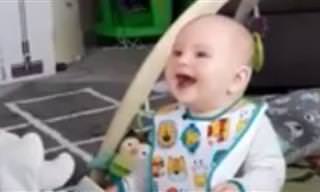 תגובתו של התינוק הזה לבועות סבון – היא כנראה החמודה בעולם!