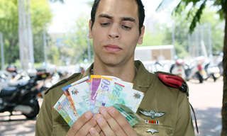 כמה מרוויחים חיילים בצבאות שונים בעולם?