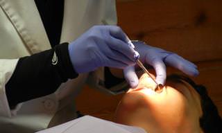 8 דברים שצריך לשים לב אליהם במרפאת השיניים