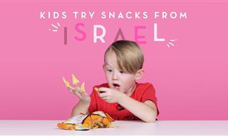 ילדים קטנים מחו