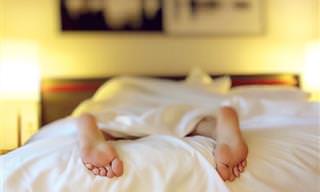 9 שיטות להילחם בנדודי שינה, שמומלצות על ידי אנשים שהתגברו עליהם